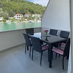 Ozana Blace