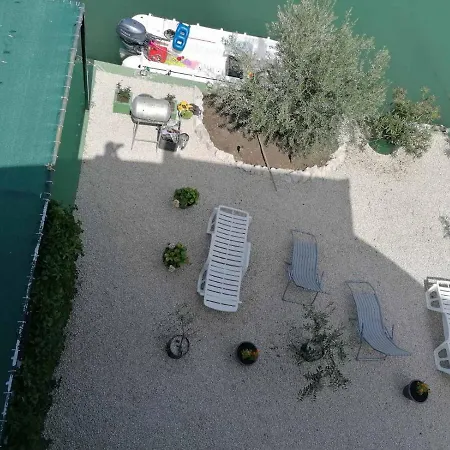 Ozana Apartment *