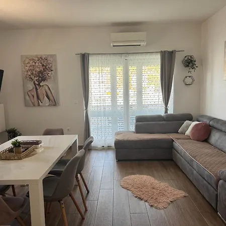 Ozana Apartment
